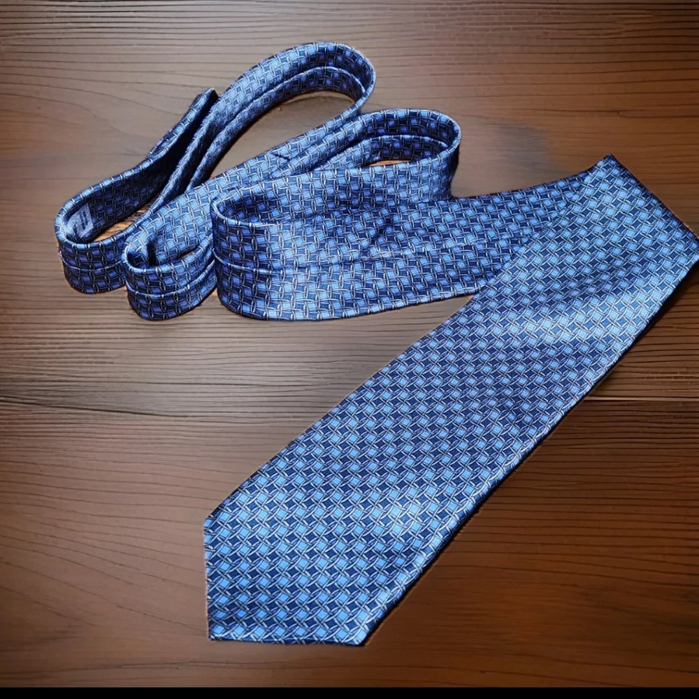 Burma Bibas Handmade in Italy Silk Tie Blue Geometric Vintage Power Tie